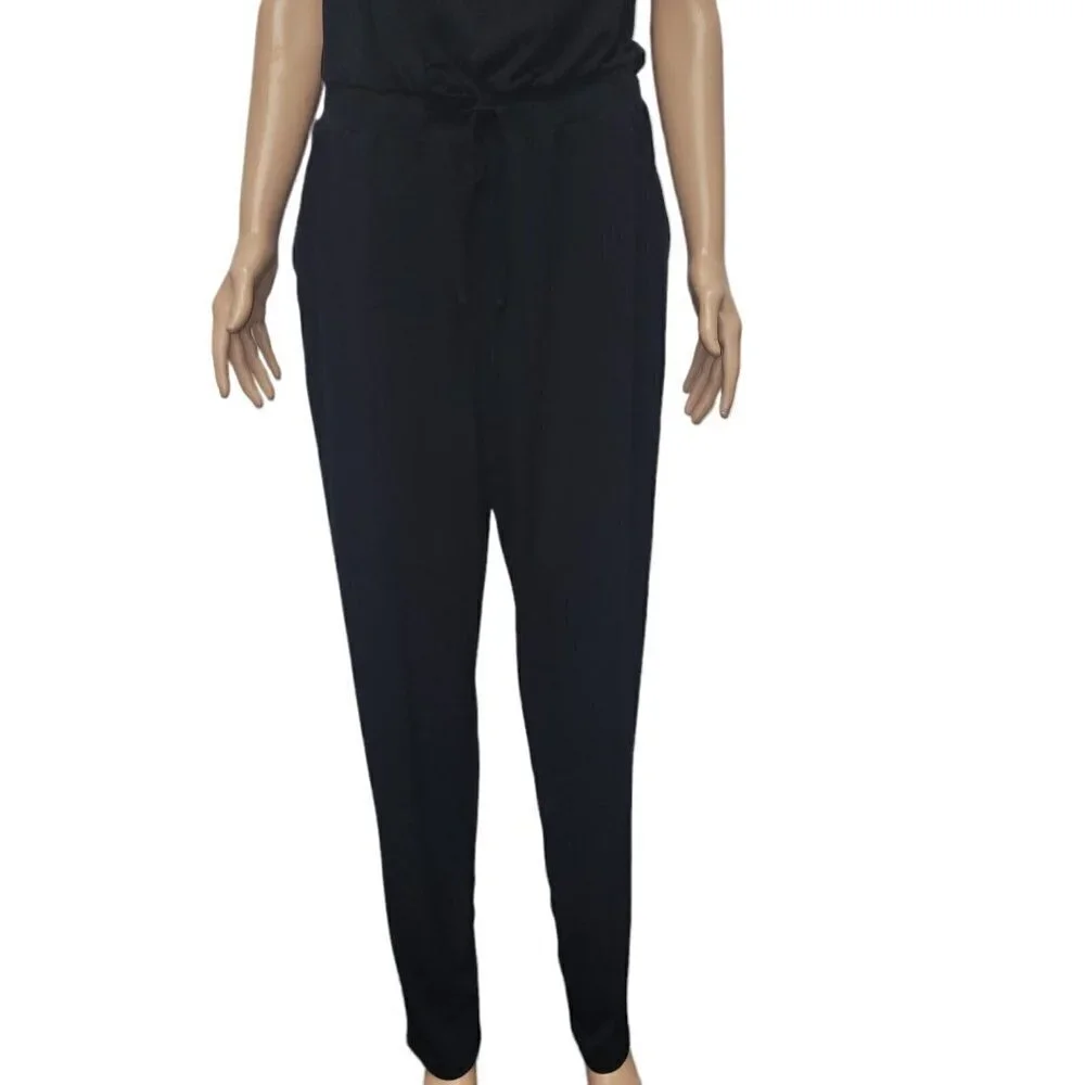 Charming Charlie Romper Women's.  Size Medium.  Excellent Condition Pre-owned.